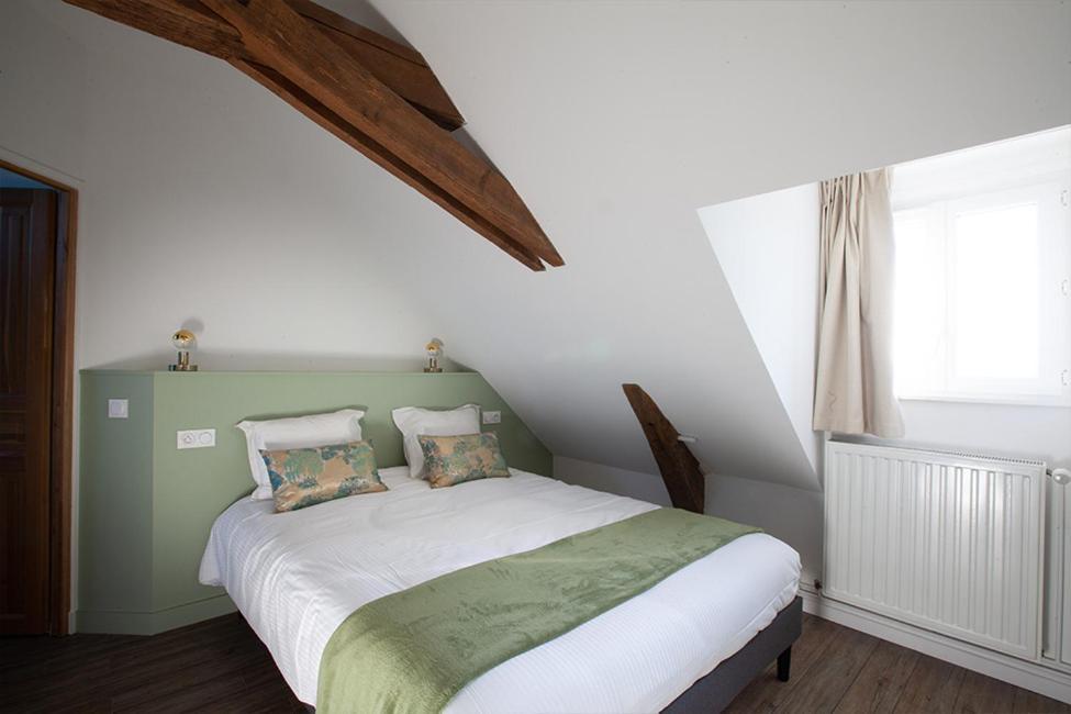 Confidences Escale A Brissac Bed & Breakfast Bagian luar foto