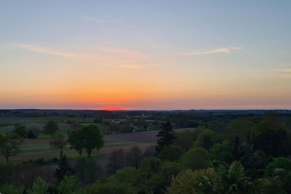 Confidences Escale A Brissac Bed & Breakfast Bagian luar foto