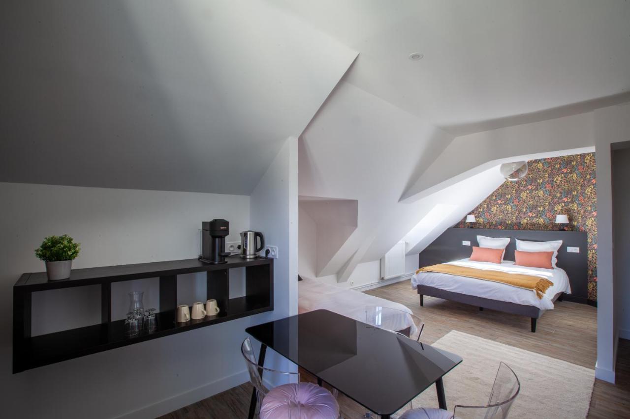 Confidences Escale A Brissac Bed & Breakfast Bagian luar foto