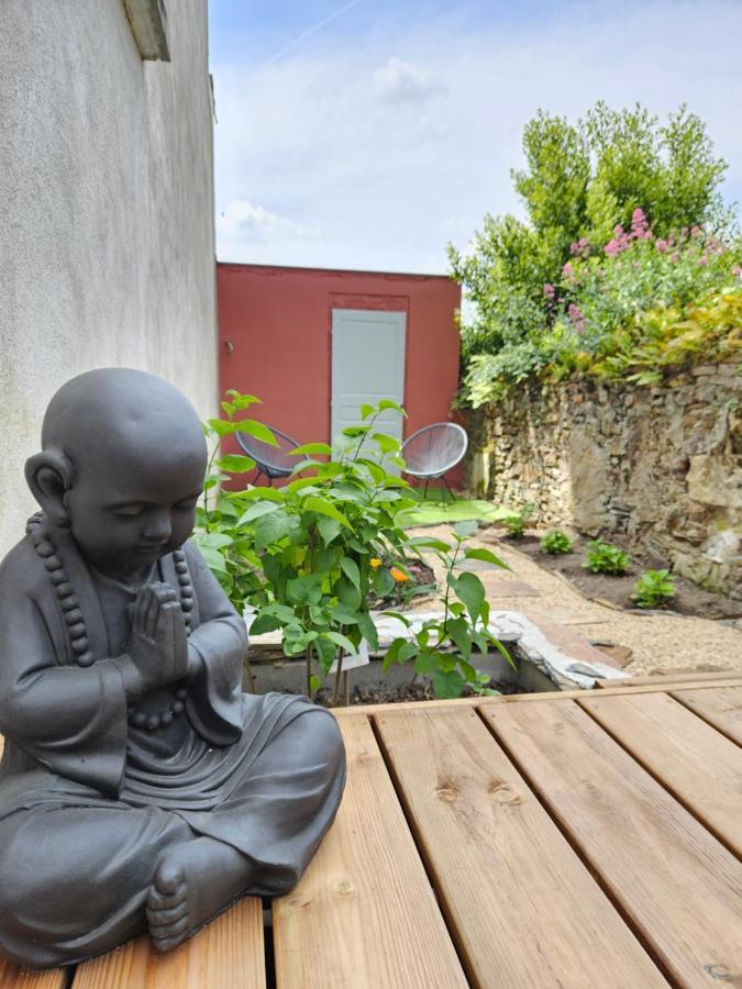 Confidences Escale A Brissac Bed & Breakfast Bagian luar foto