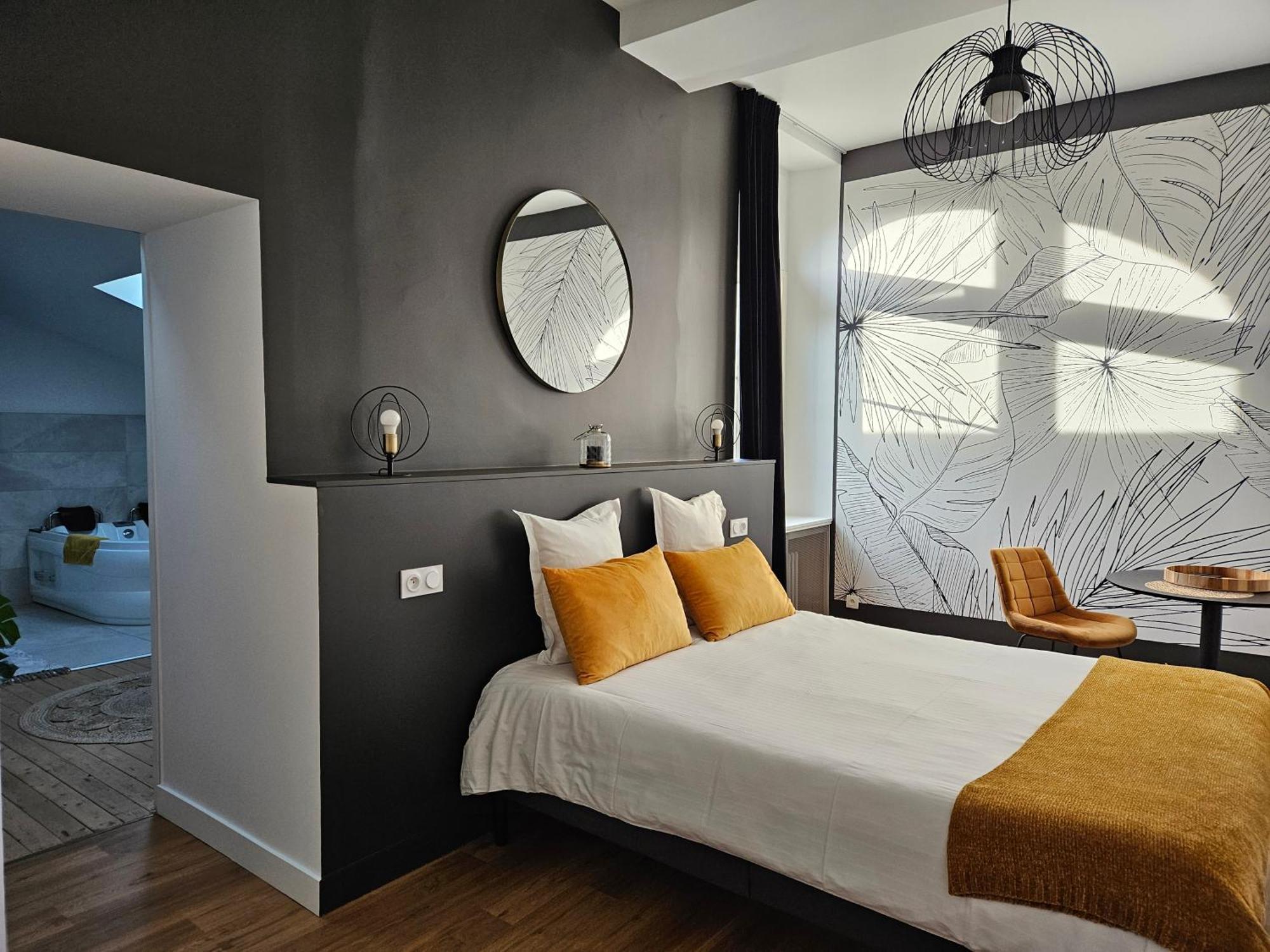 Confidences Escale A Brissac Bed & Breakfast Bagian luar foto